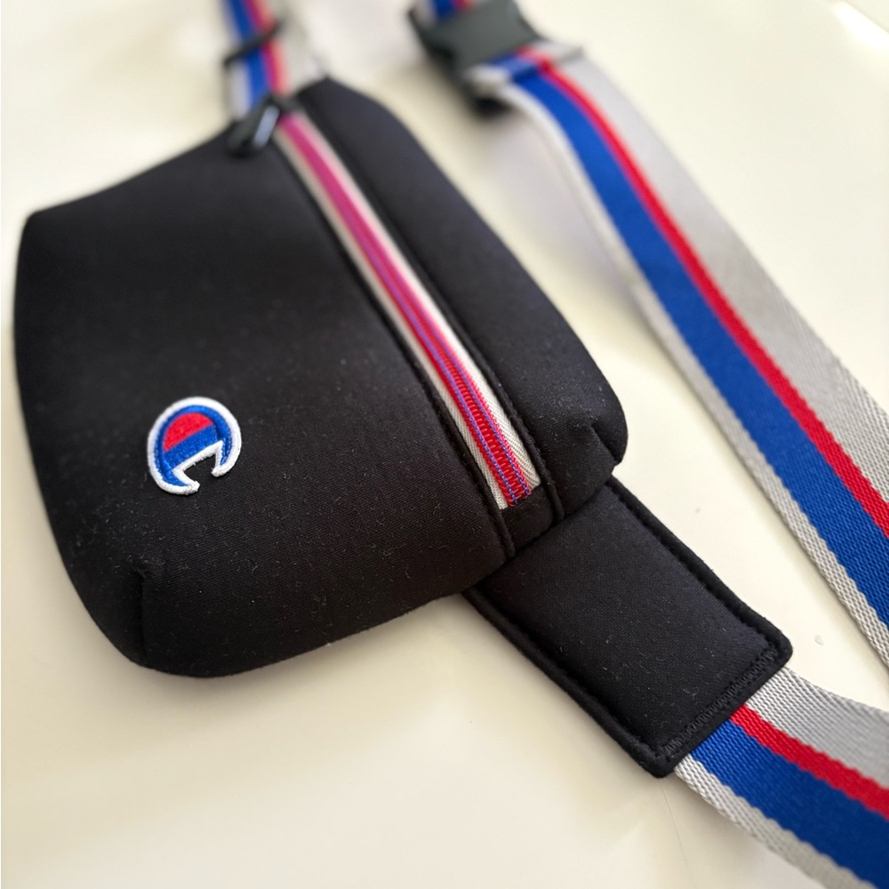 vintage champion’s cross body bag
